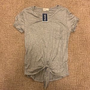 Grey t-shirt